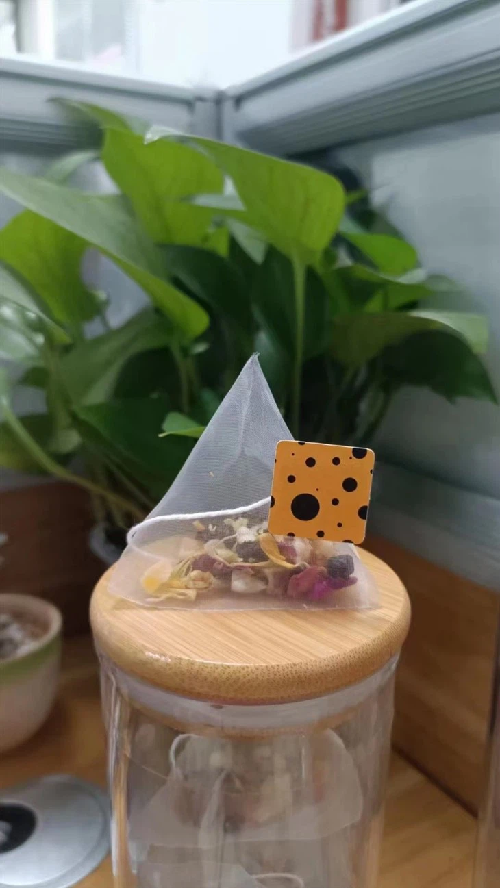 Customized Label PA Nylon Pyramid Tea Bags Roll